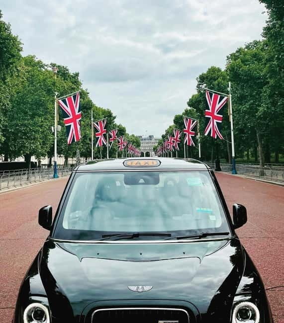 London: Iconic London Taxi Tour - Private 3 hour tour - The Value of a Guided London Experience