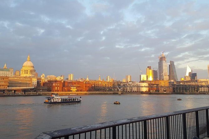 London Introduction Walking Tour - Borough Market: Foodie Heaven