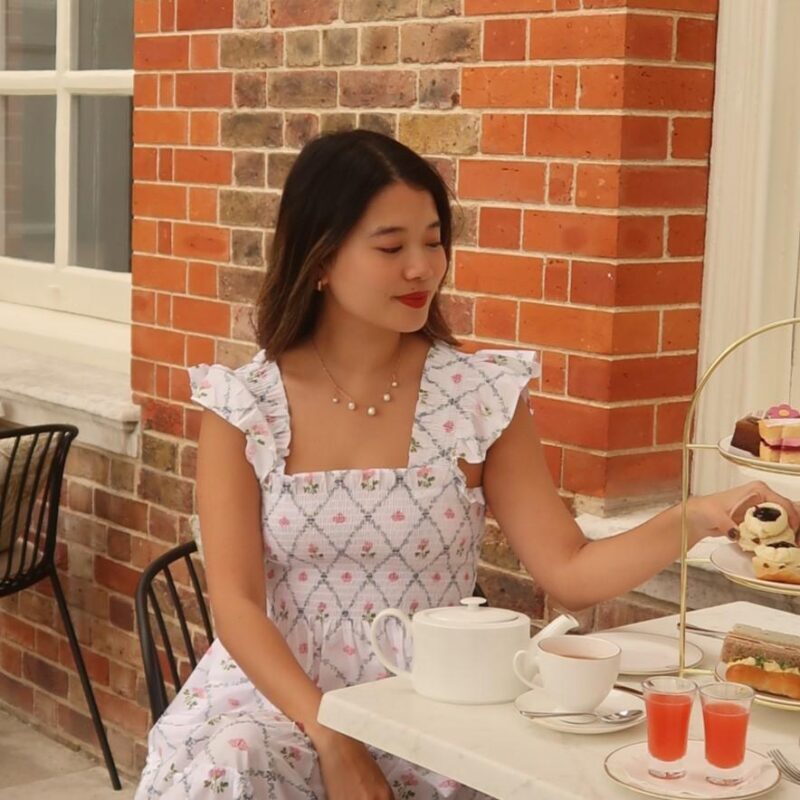 London: Kensington Palace Afternoon Tea & Guided Walk - Exploring Kensington Gardens and the Palace