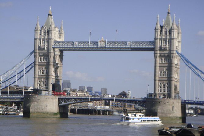 London Landmark Walking Tour & Ride The London Eye - Borough Market and Southwark Cathedral