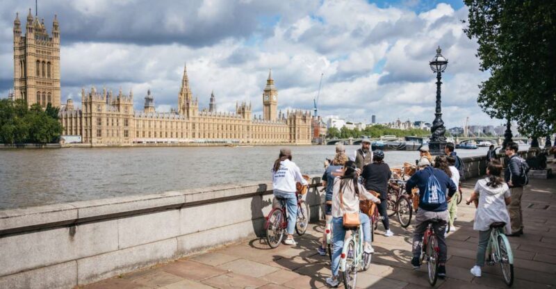 London: Landmarks & Secrets Bike Tour with Pub & Street Art - FAQs