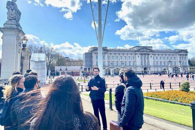 London: Landmarks Walking Tour - A Walk Through Londons Most Famous Landmarks