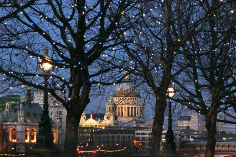London: Live Guided Christmas Lights Open-Top Bus Night Tour - Practical Details & Tips