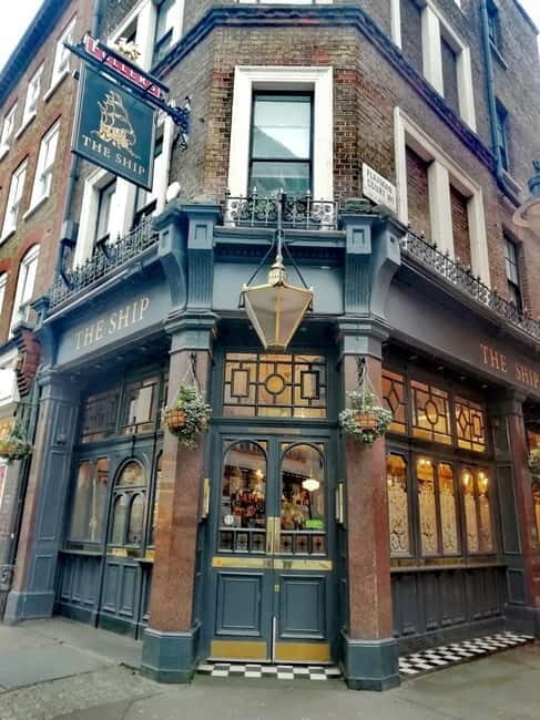 London: 'London Rocks!' Private Music Walking Tour in Soho - Considerations and Practical Tips