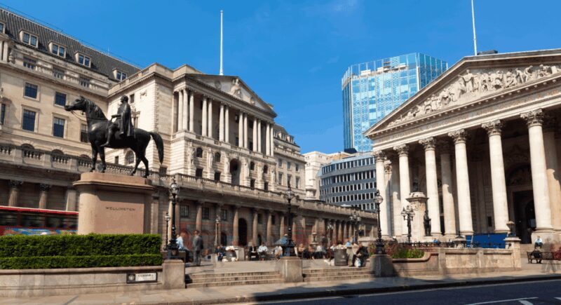 London: London Sightseeing Walking Tour with 30+ Sights - FAQs