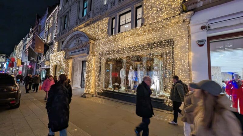 London: Luxury Electric Car Private Christmas Lights Tour - Key Points