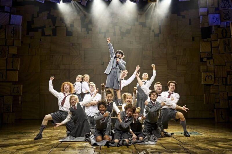 London: Matilda the Musical & 2-Course Pre-Show Meal - Setting the Scene: What to Expect