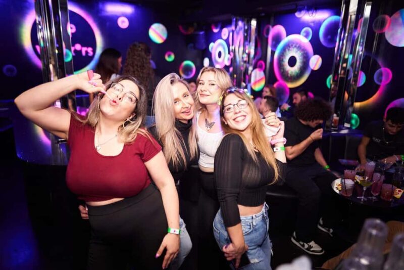 London: New Year's Eve Camden Bar Crawl - Key Points