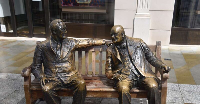 London: Private Churchill Walking Tour - Key Points