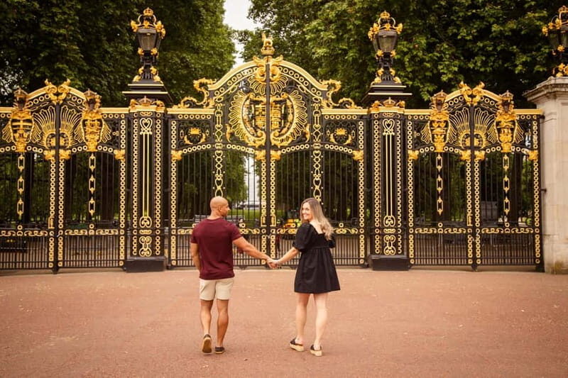 London: Private Couples Photography Session with Landmarks - Practical Considerations