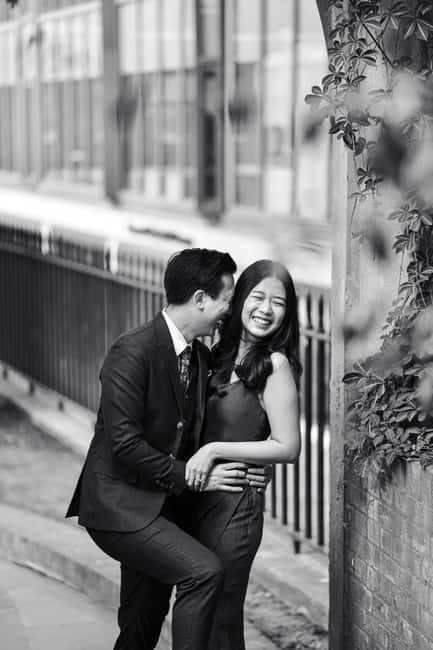 London: Private Engagement Photoshoot in the Big City - What to Expect from This London Photoshoot Experience