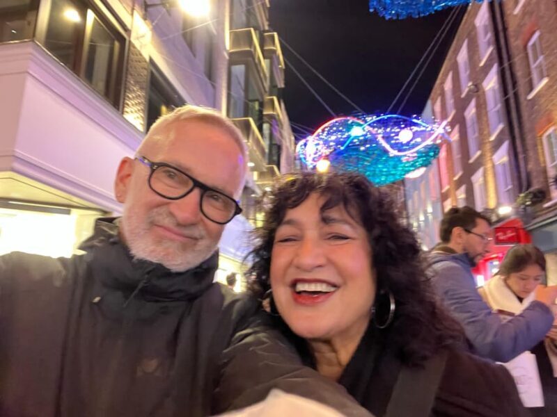 London: Private Festive lights walking tour with a local - Key Points