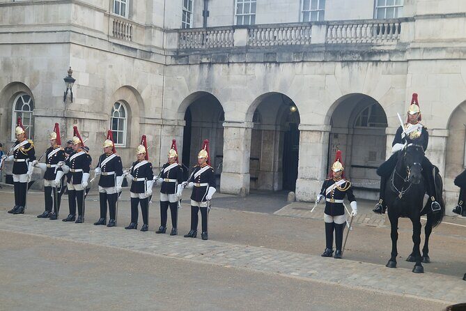 London Private Guided Taxi Tour - Why You Might Love This Tour