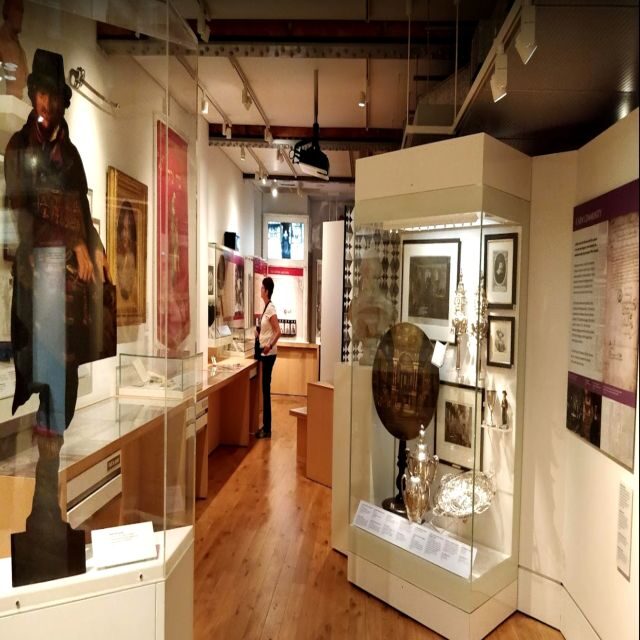 London Private Jewish History, Synagogues and Holocaust Tour - Key Points