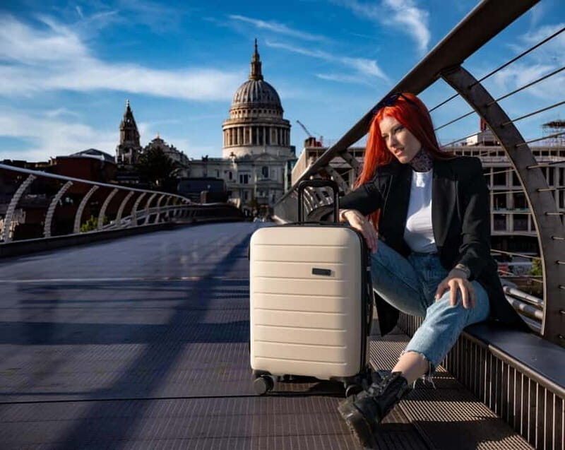 London: Private travel vacation photoshoot -Romantic Special - The Breakdown: What Makes This Tour Stand Out