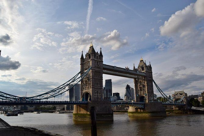 London Private Walking Tour with a Local - Exploring the Tour Details