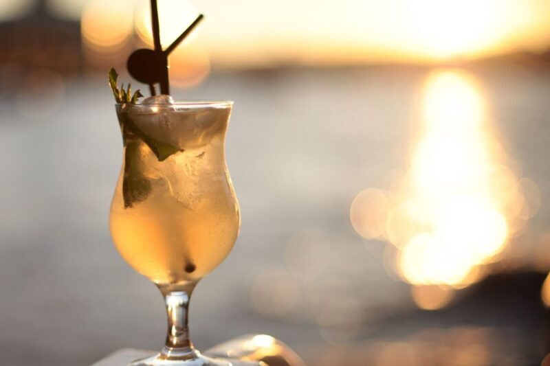 London: River Thames Evening Cruise with Bubbly and Canapés - The Itinerary: What You’ll See