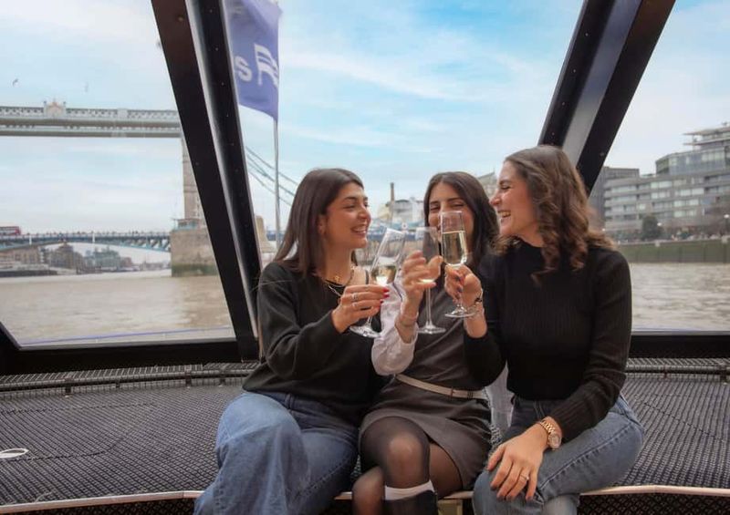 London River Thames Lunch Cruise - The lunch itself: what’s on the menu and how it feels