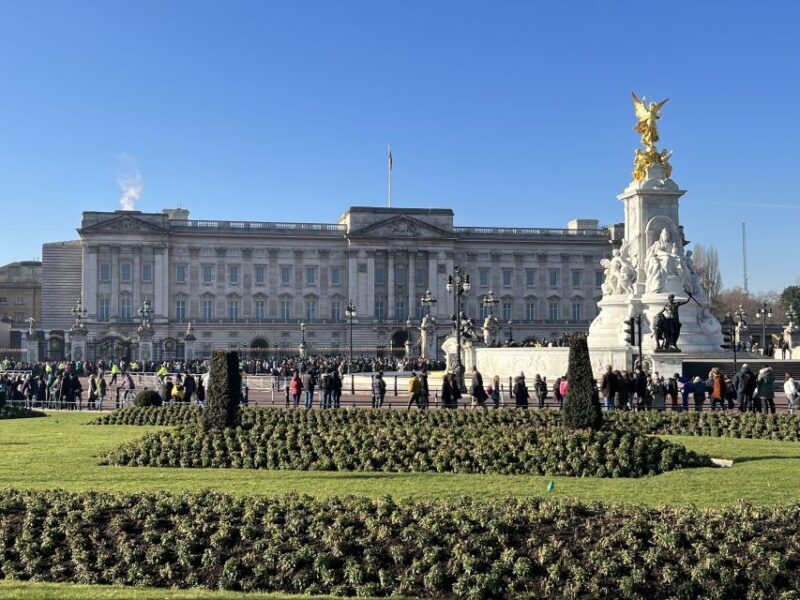 London: Royal Family and Changing of the Guards Walking Tour - What It’s Like to Experience the Tour