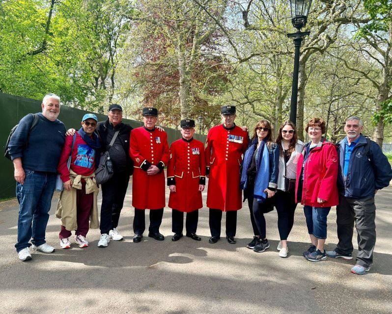 London: Royal Family and Changing of the Guards Walking Tour - FAQ