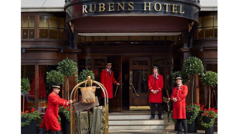 London: Royal Tour with Afternoon Tea at the Rubens - What to Expect from the Royal Tour with Afternoon Tea