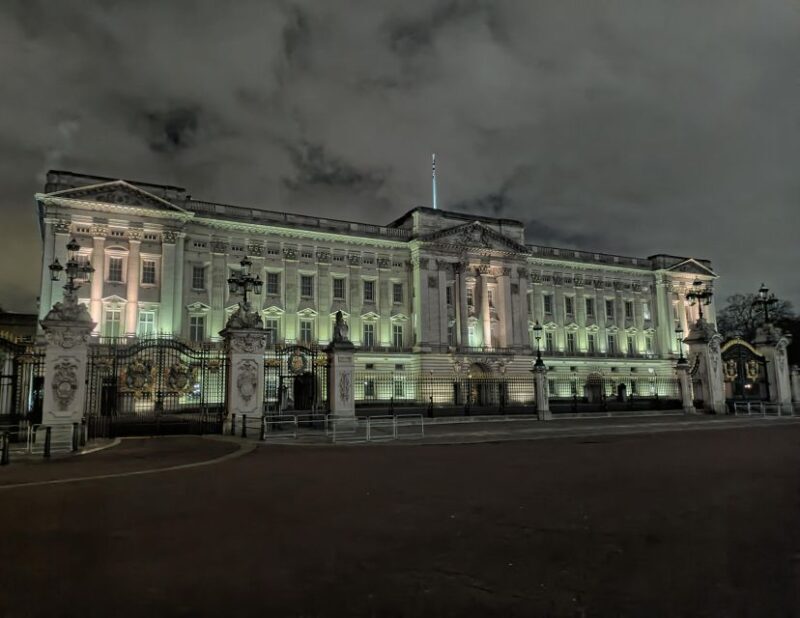 London : Royal Westminster By Night Walking Tour - The Sum Up