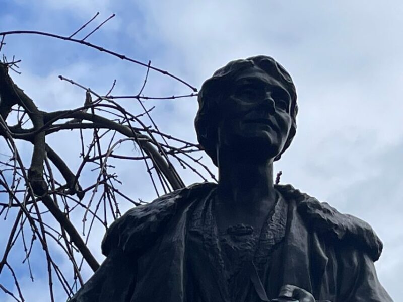 London; Royalty and Democracy - Exploring the Walk’s Itinerary and Its Significance