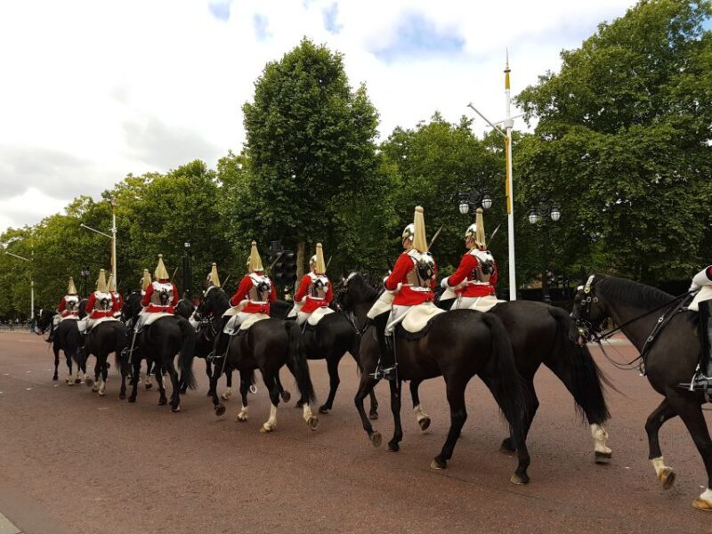 London: Royalty Walking Tour with Changing of The Guard - Walking Along The Mall