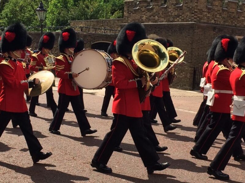 London: Royalty Walking Tour with Changing of The Guard - Accessibility and Practical Tips