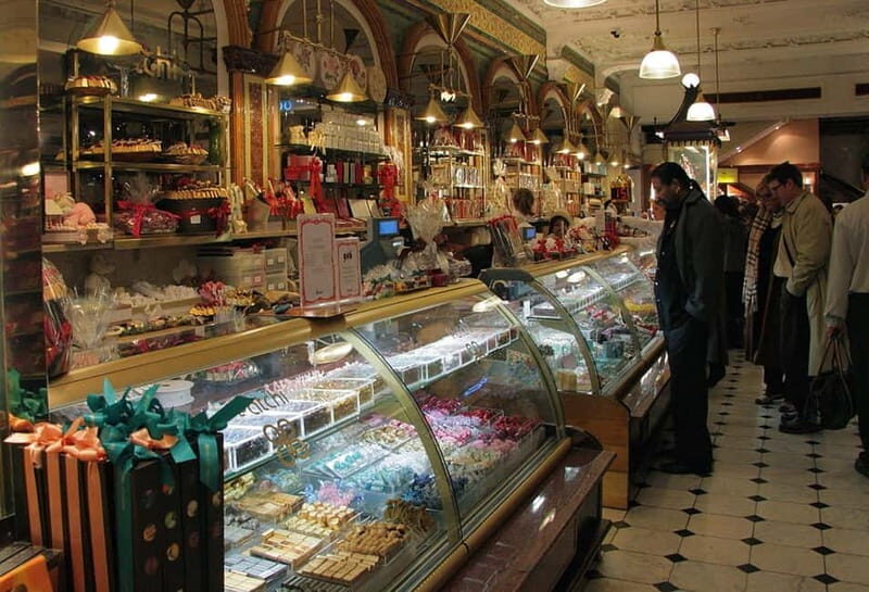 London: Soho, Chinatown, Leicester Square, & Piccadilly Tour - FAQs