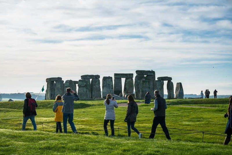 London: Stonehenge and Bath Guided Full-Day Tour - The Itinerary Breakdown