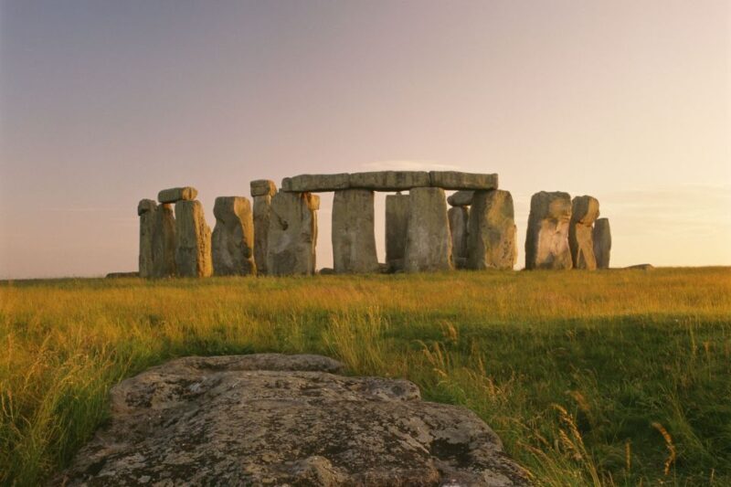 London: Stonehenge, Bath, Lacock, & Avebury Small Group Tour - Transportation and Group Size: Why They Matter