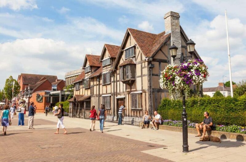London: Stratford-upon-Avon & Warwick Castle Day Tour - FAQs