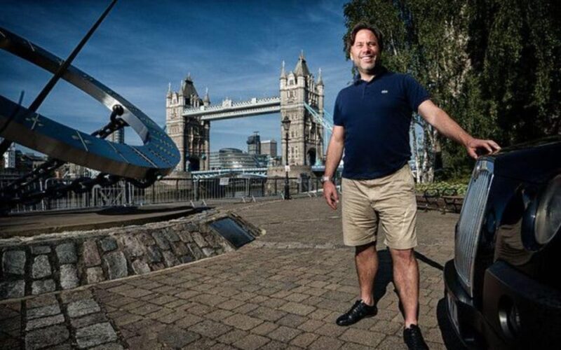 London Taxi 50+ Sights Tour & Kensington Palace Entry - The Experience: What to Expect from the Tour