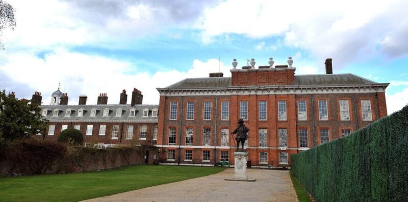 London Taxi 50+ Sights Tour & Kensington Palace Entry - Who Should Consider This Tour?