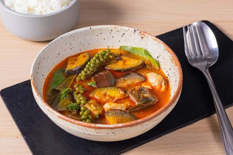 London: Thai Street Food Cooking Class with Wine - Key Points