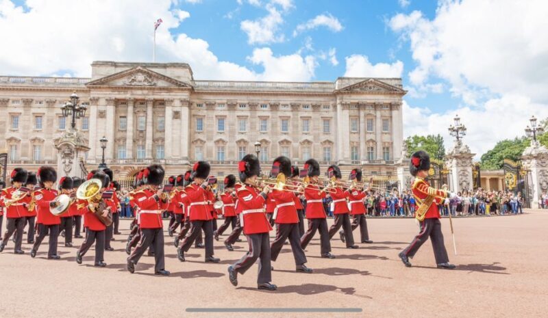 London: The Changing of the Guard Tour and Buckingham Palace - FAQ