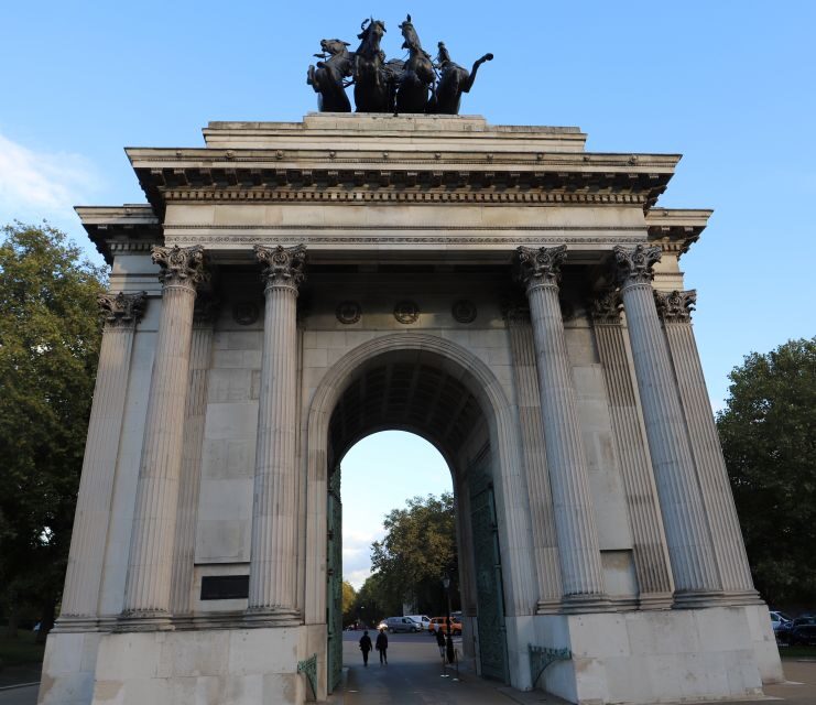 London: Three Palaces Walk & Tea at Kensington Palace - The Bottom Line