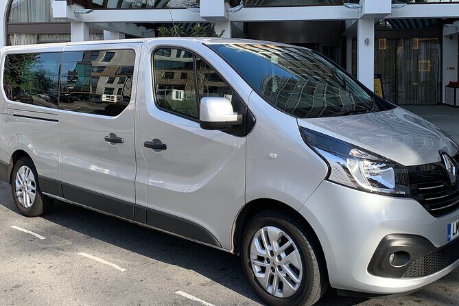 London to Heathrow Airport in a Private Minivan - London to Heathrow Airport in a Private Minivan: An Honest Look