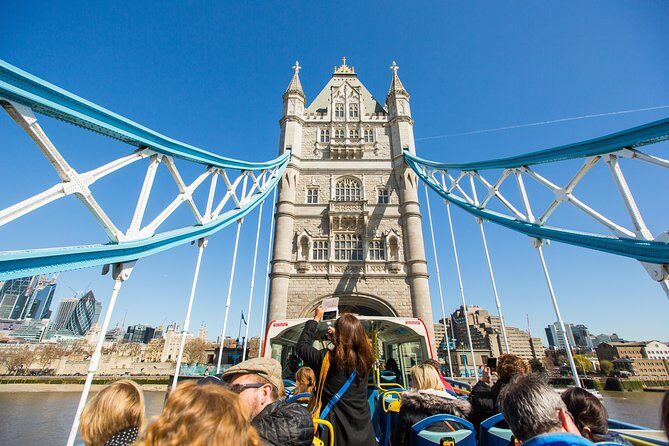 London Tootbus Hop on Hop off Bus Tour and Thames River Cruise - How the Tour Works and What to Expect