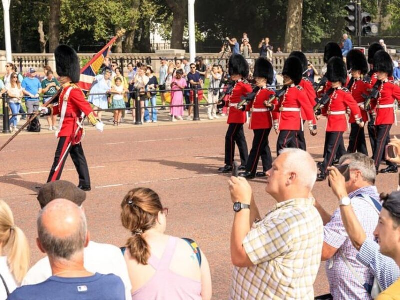 London: Top 30 Sights Walking Tour and Tower of London Entry - An In-Depth Look at the Tour