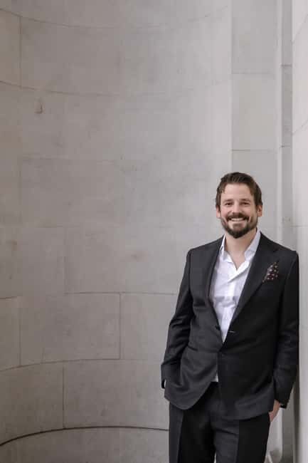 London: Tower Bridge Photoshoot with 15 Edited Photos - Key Points