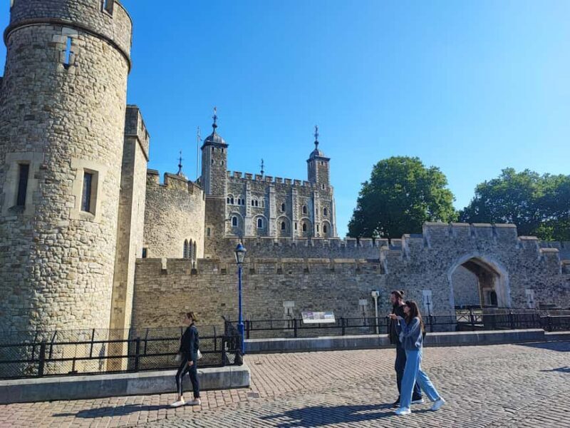 London: Tower of London and All Hallows Church Private Tour - Final Thoughts: Who Is This Tour Best For?