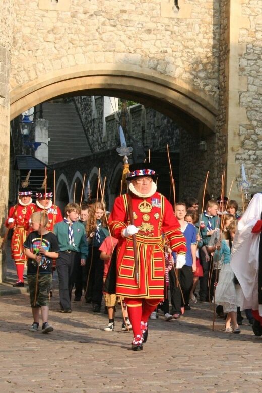 London: Tower of London and Crown Jewels Easy Access Tour - Reviews: What Travelers Say