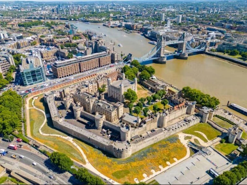 London: Tower of London and Crown Jewels Private Guided Tour - How Does It Compare Value-Wise?
