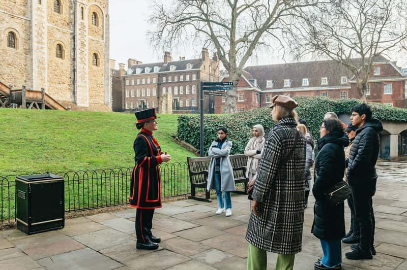 London: Tower of London, Crown Jewels & Beefeater Audience - Key Points
