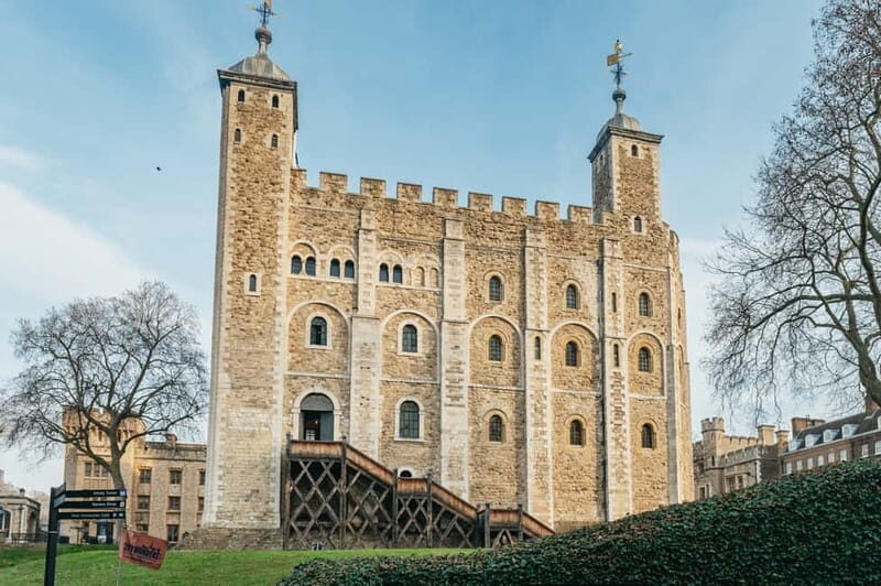 London: Tower of London, Crown Jewels & Beefeater Audience - Crown Jewels and Free Exploration