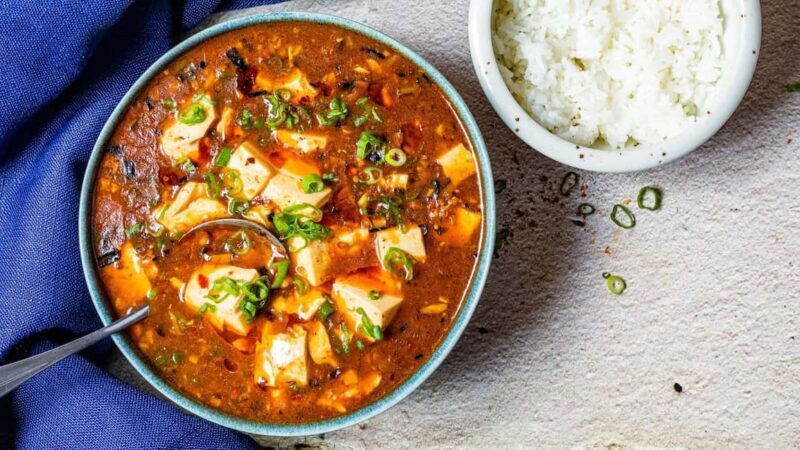 London: Vegetarian Chinese Cooking Class with Wine - Key Points