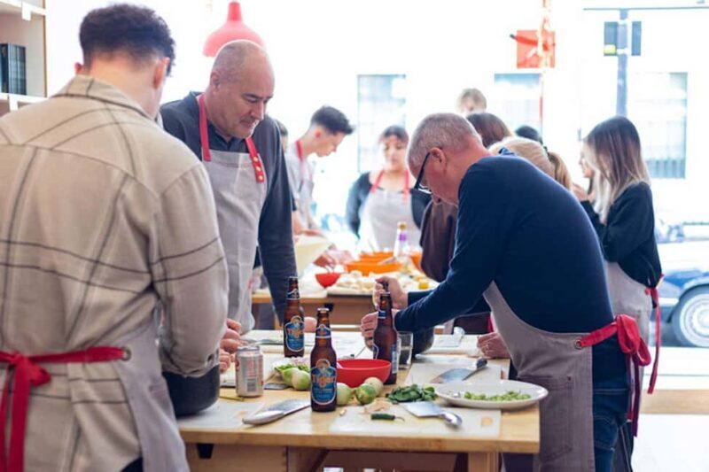 London: Vegetarian Thai Cooking Class with Wine - What to Expect from the Vegetarian Thai Cooking Class