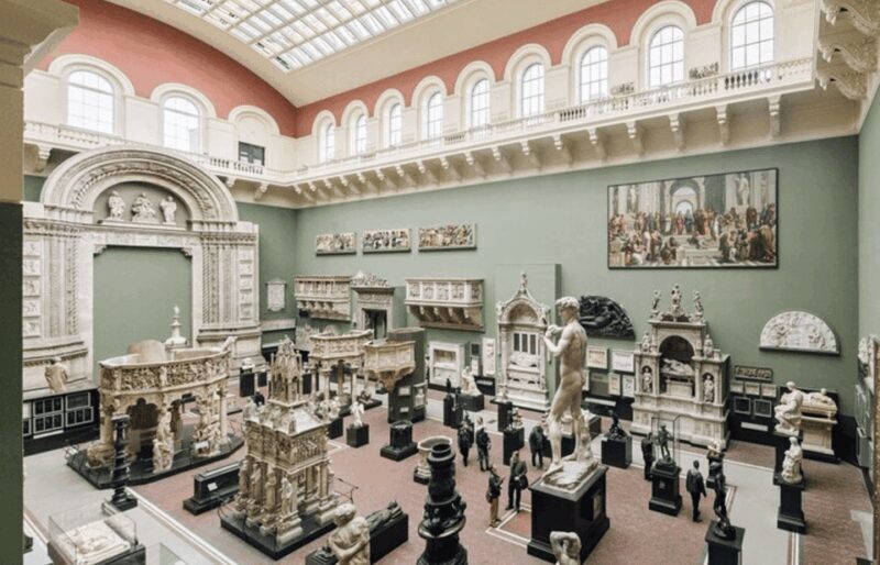 London: Victoria and Albert Private Tour with Expert Guide - A Detailed Look at the Experience